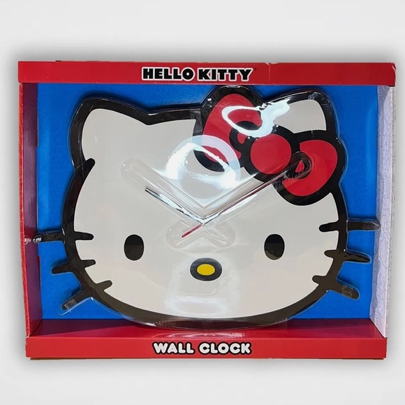 Hello Kitty Wall Clock ⏰ - Picture 2 of 3